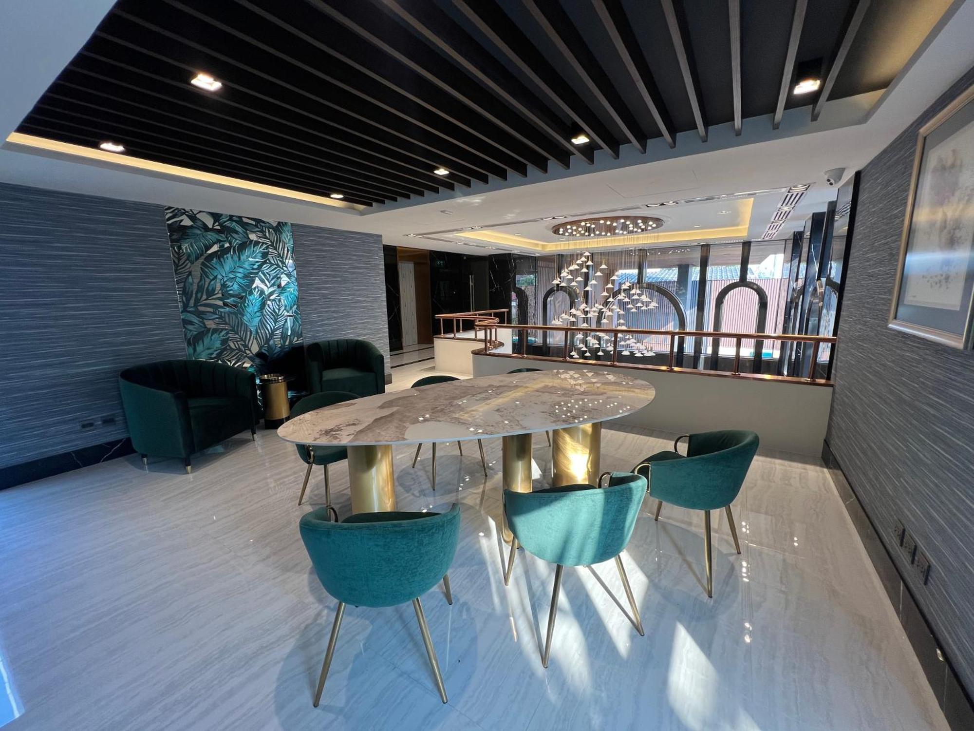 Arni Skye Hotel Бангкок Экстерьер фото