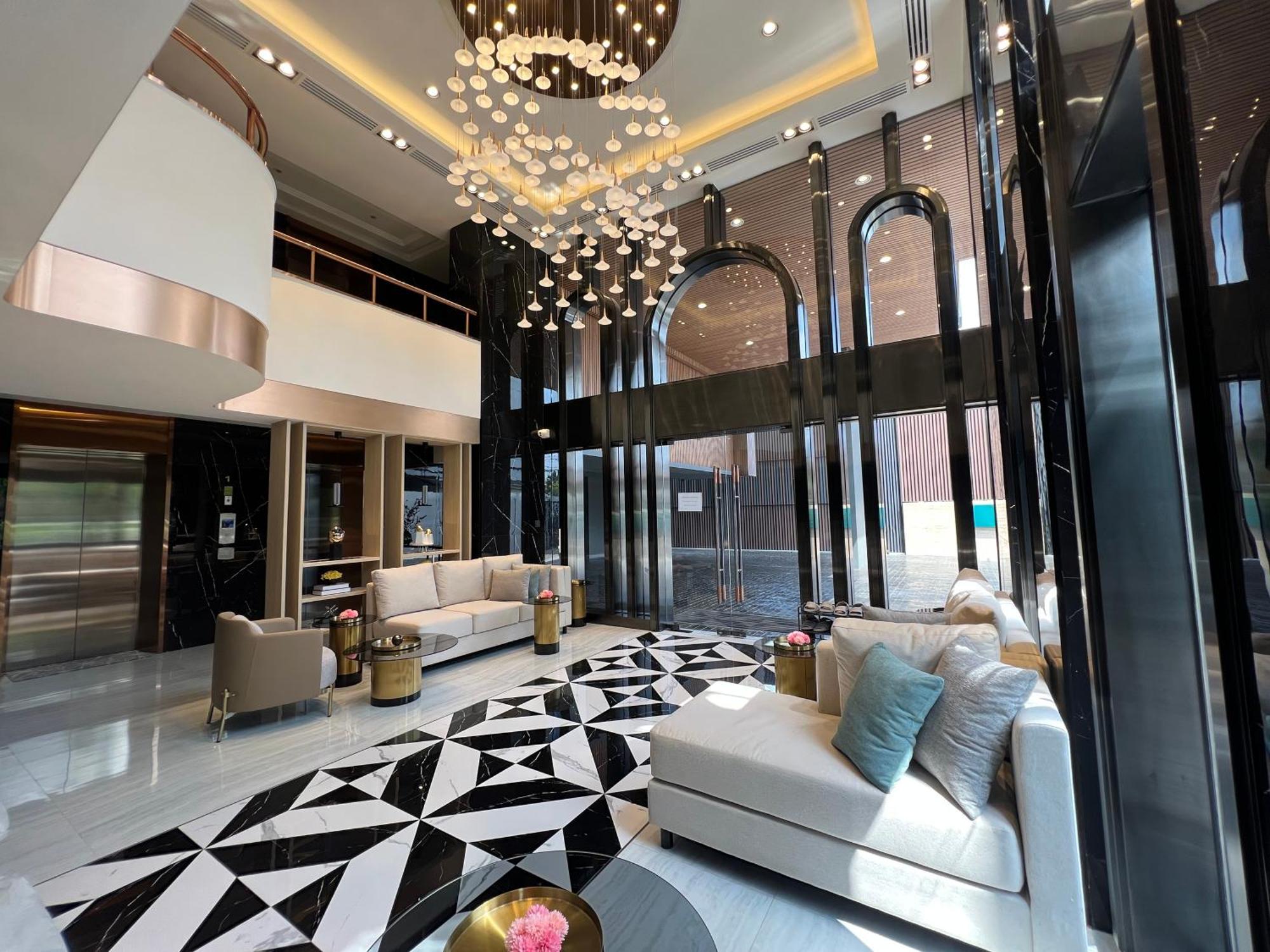 Arni Skye Hotel Бангкок Экстерьер фото