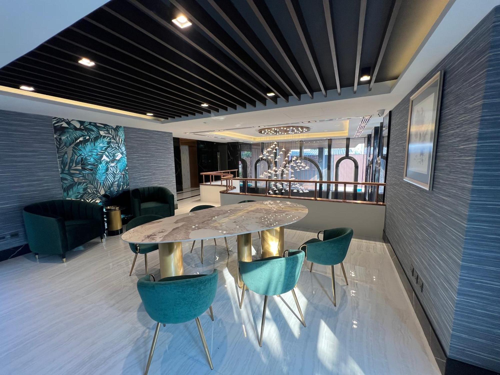 Arni Skye Hotel Бангкок Экстерьер фото