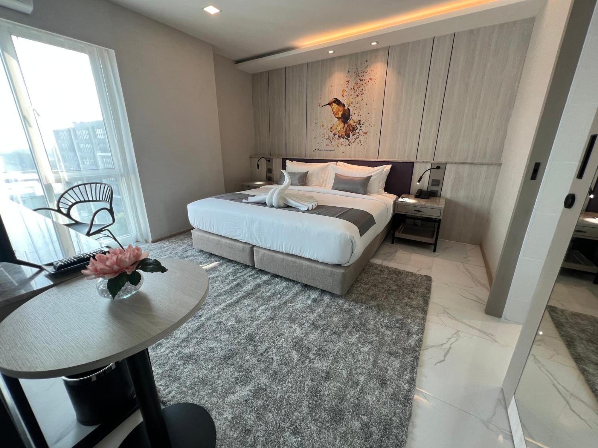 Arni Skye Hotel Бангкок Экстерьер фото
