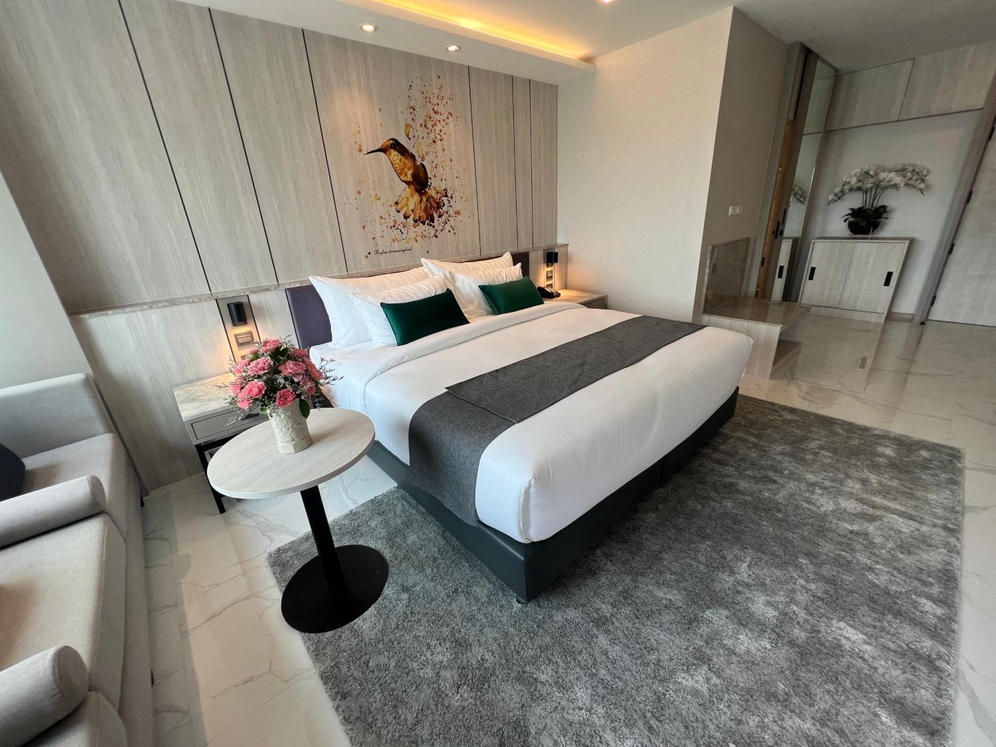 Arni Skye Hotel Бангкок Экстерьер фото