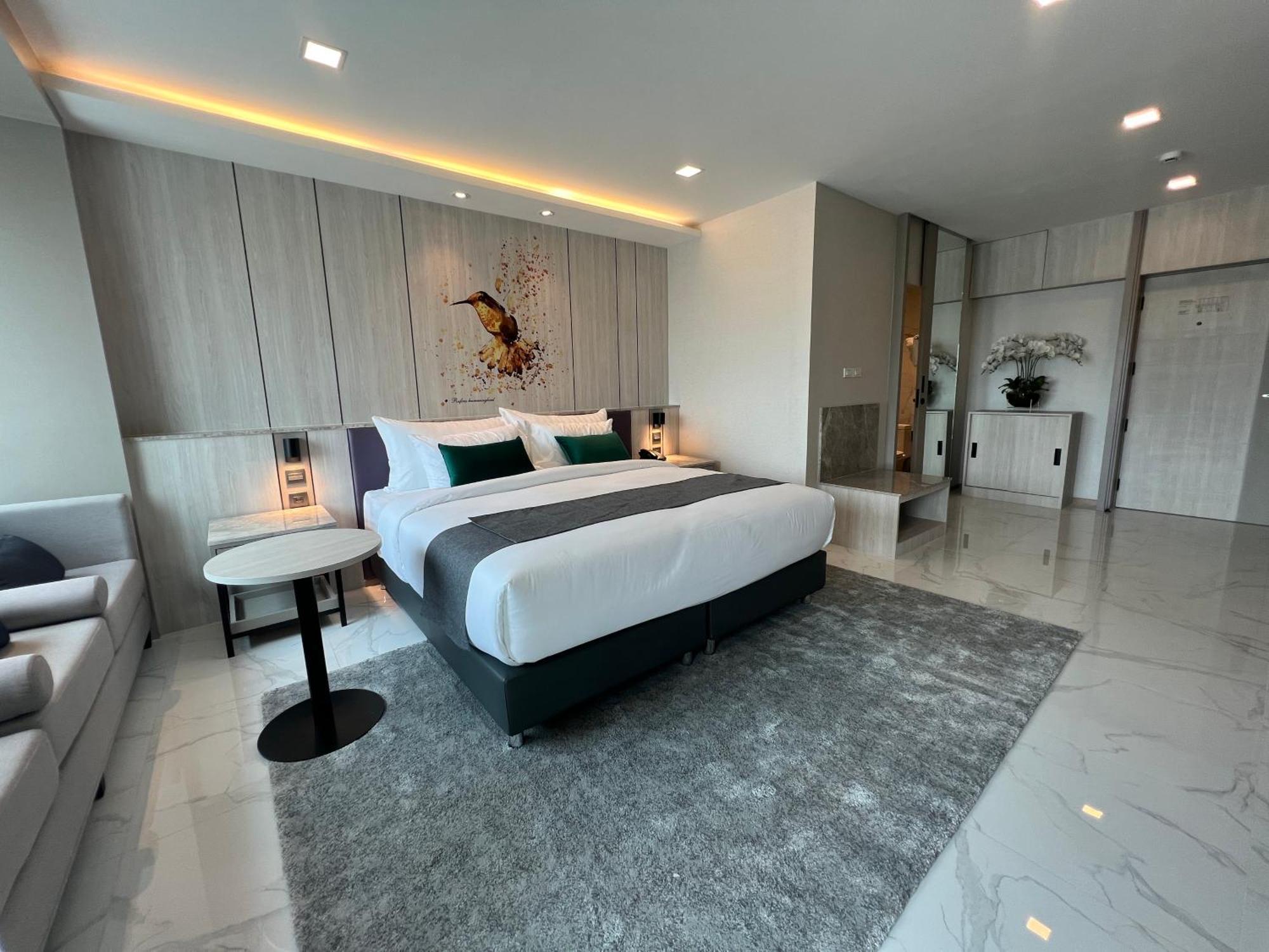 Arni Skye Hotel Бангкок Экстерьер фото